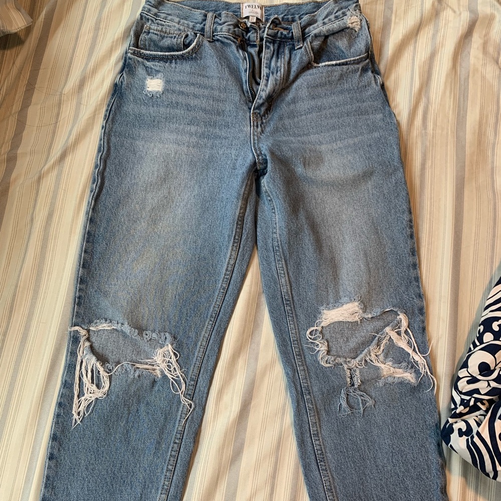 Ripped jeans size 27